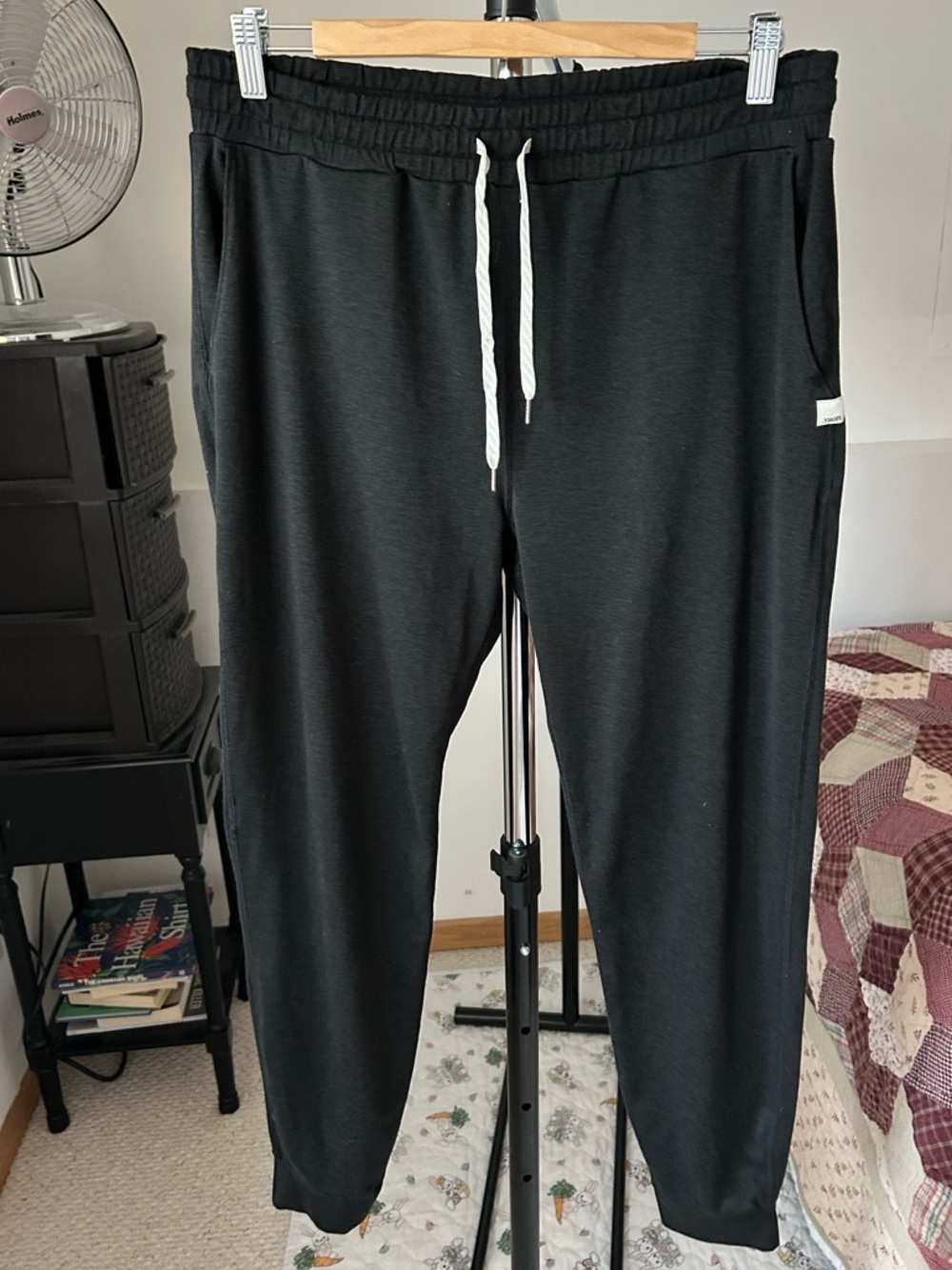 Vuori Performance Jogger Black Women’s Large Long